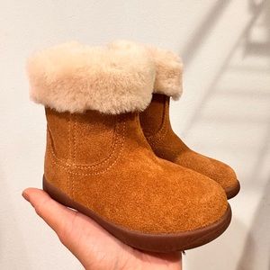 UGG toddlers jorie II boot